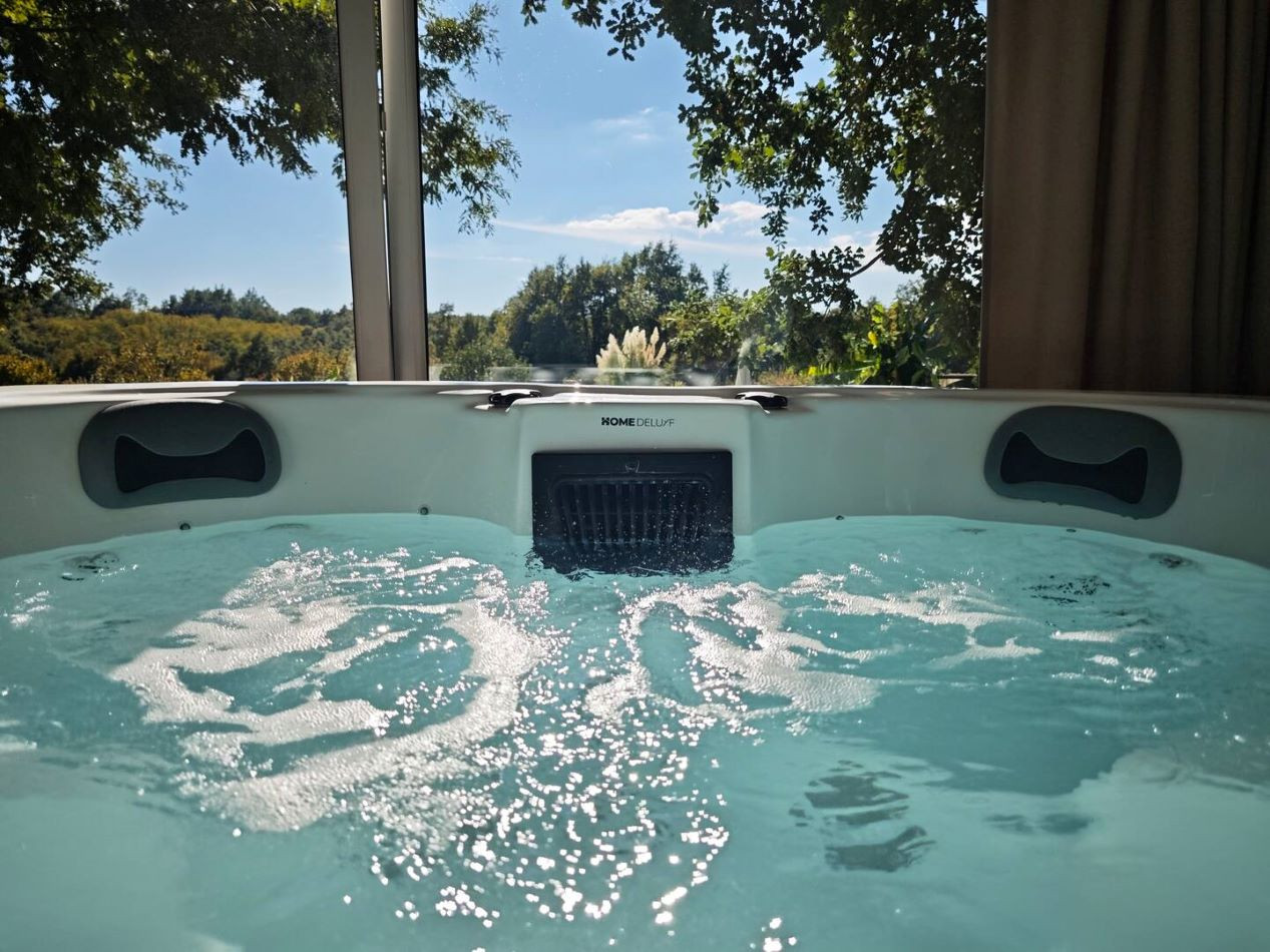 Casa Botanica - Oasis of tranquility: tropical pool in summer, jacuzzi & sauna in winter, Casa Botanica  Žminj